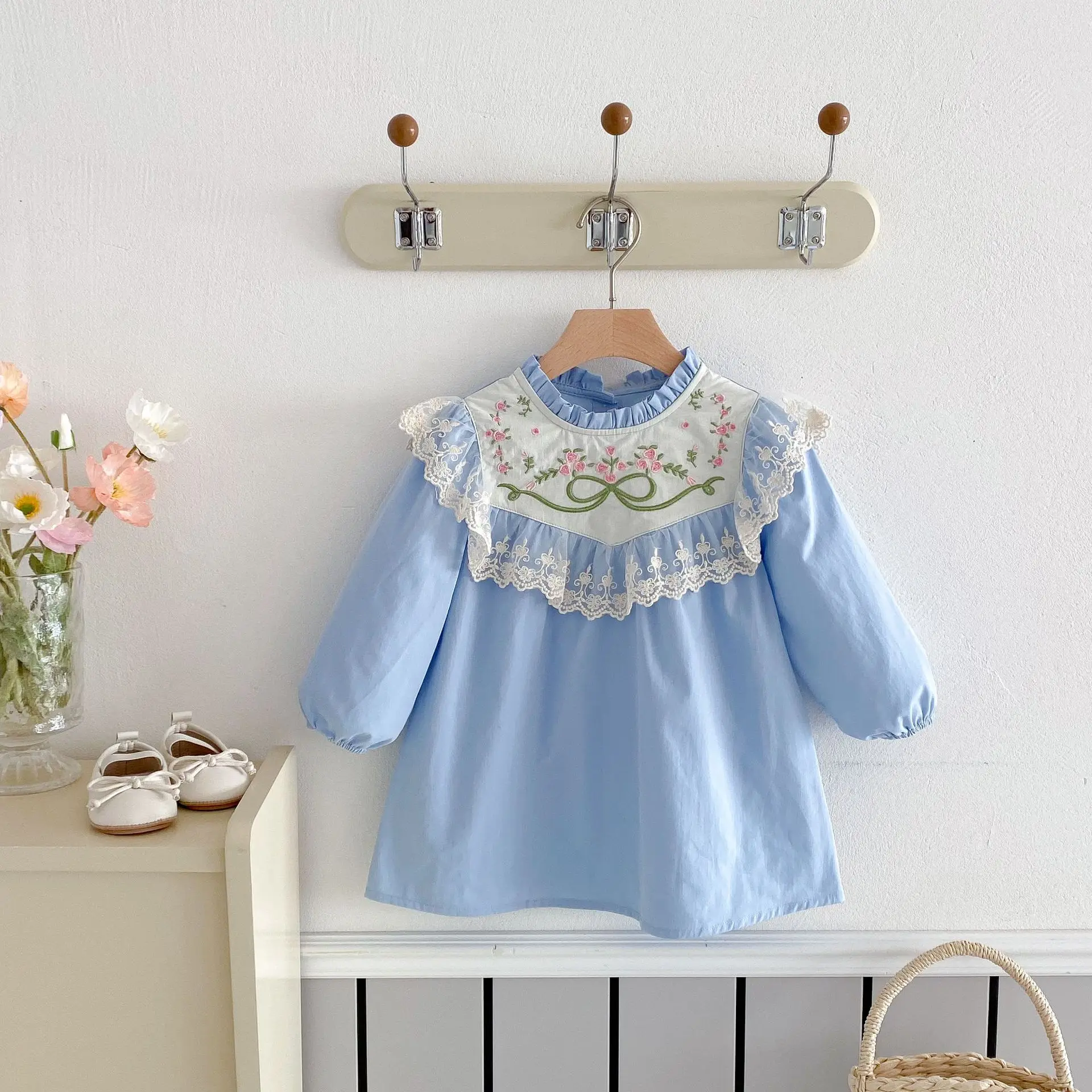 

‌2025 Autumn Girls Floral Dress Lace Collar Embroidered Princess Party Outfit Sweet Toddler Baby 0-8 Year Vintage Ruffles Dress