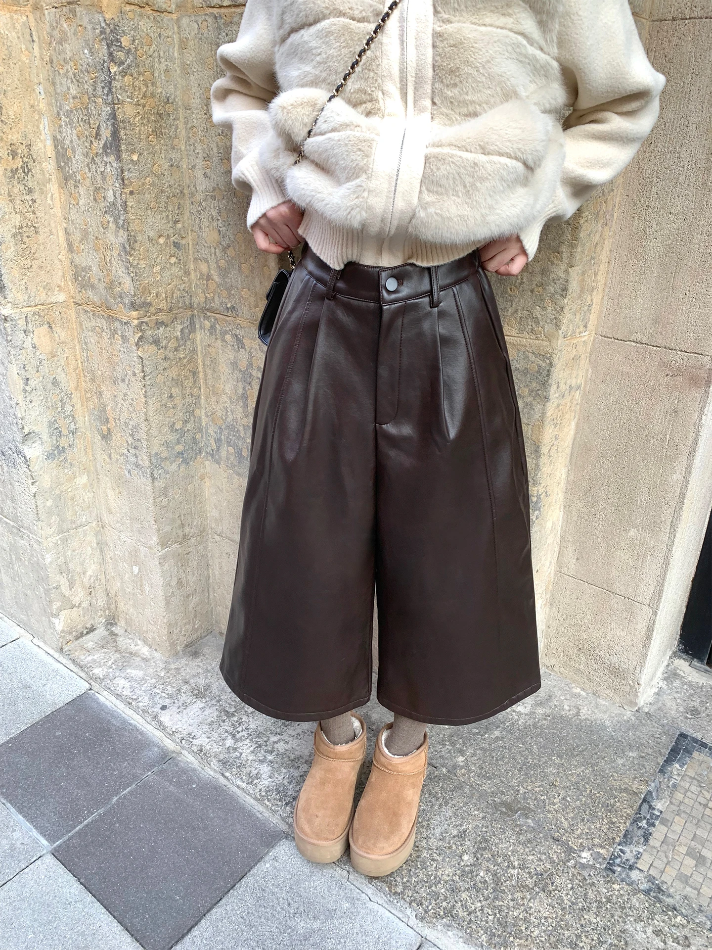 

MoFuiHuaYan Winter New Style 2025 Women's Casual Wide Leg PU Leather Pants High Waist Reflecting Treatment Daily Wear