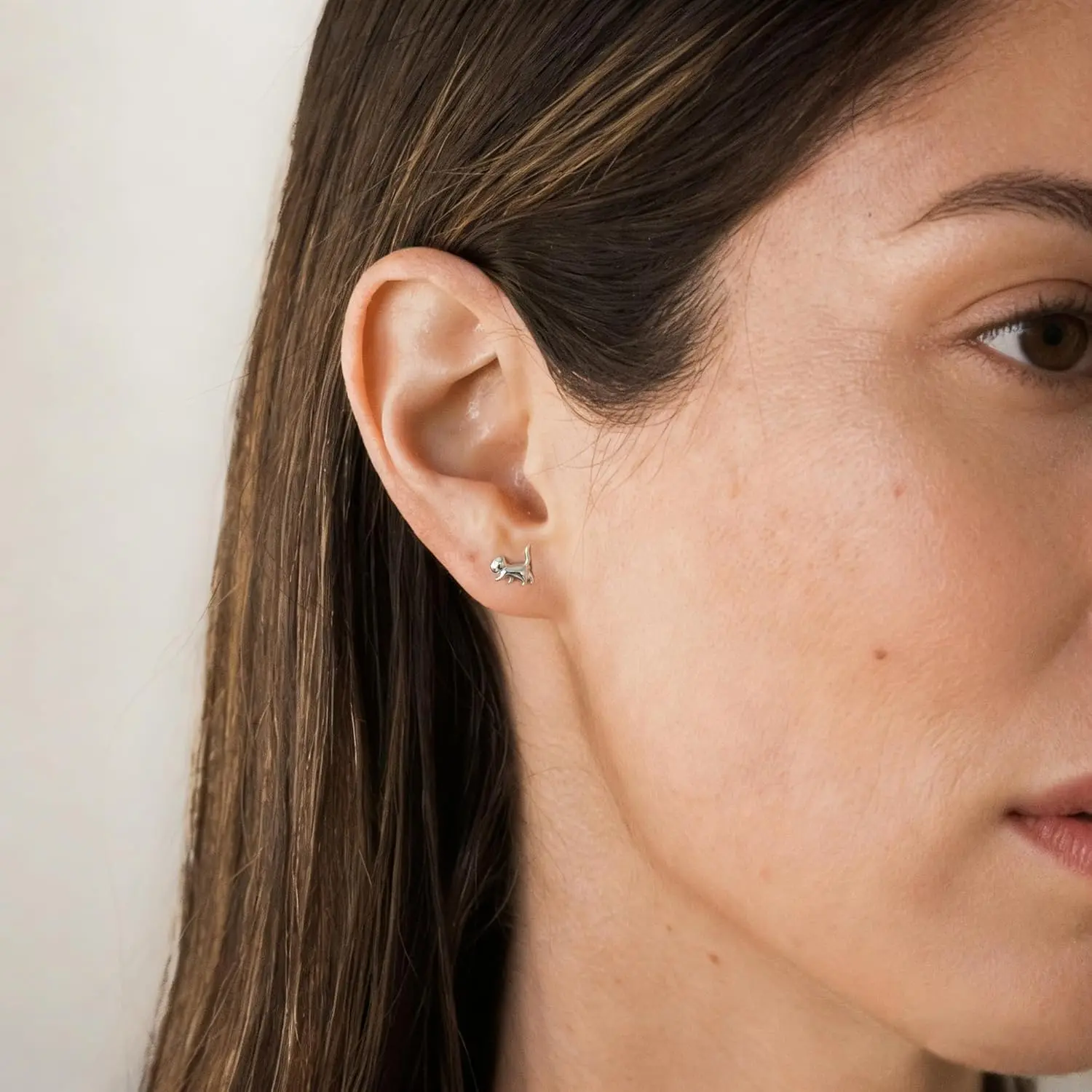 Titanium Cat-shape Flat Back Earrings for Women Internally Threaded 16G 18G Cartilage Helix Tragus Conch Lobe Earring Studs
