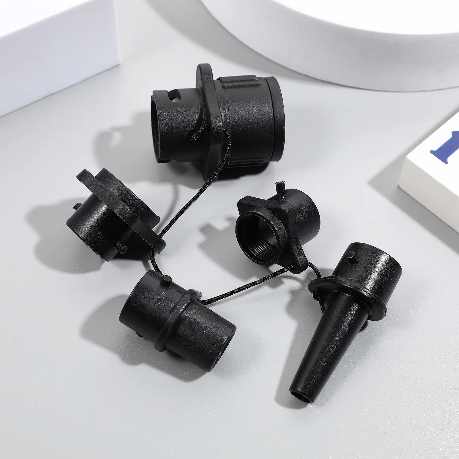 

Комплект адаптеров для воздушных клапанов: высокопрочный пластиковый портативный насадок для насоса для каяков, досок для паддлбординга, надувных лодок и матрасов