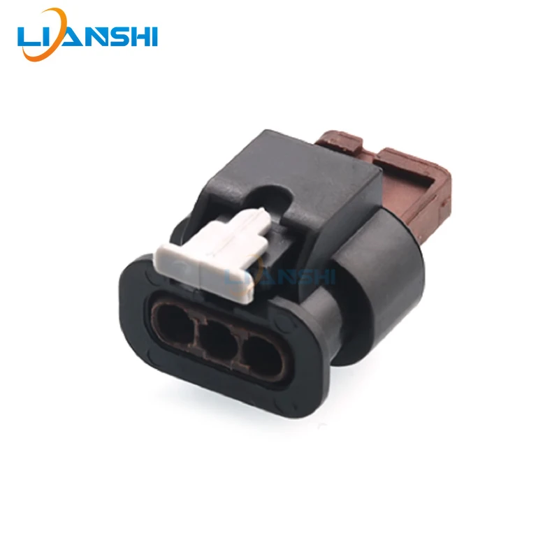 4F0973703A is suitable for the 3-hole wiring harness plug DJ7033WC-1.2-21 of the car reversing radar