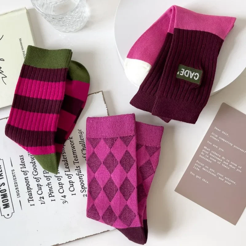 

Женские хлопковые носки средней длины на весну-осень, милые розово-красные, в стиле пайли, для девочек, подарок 2026