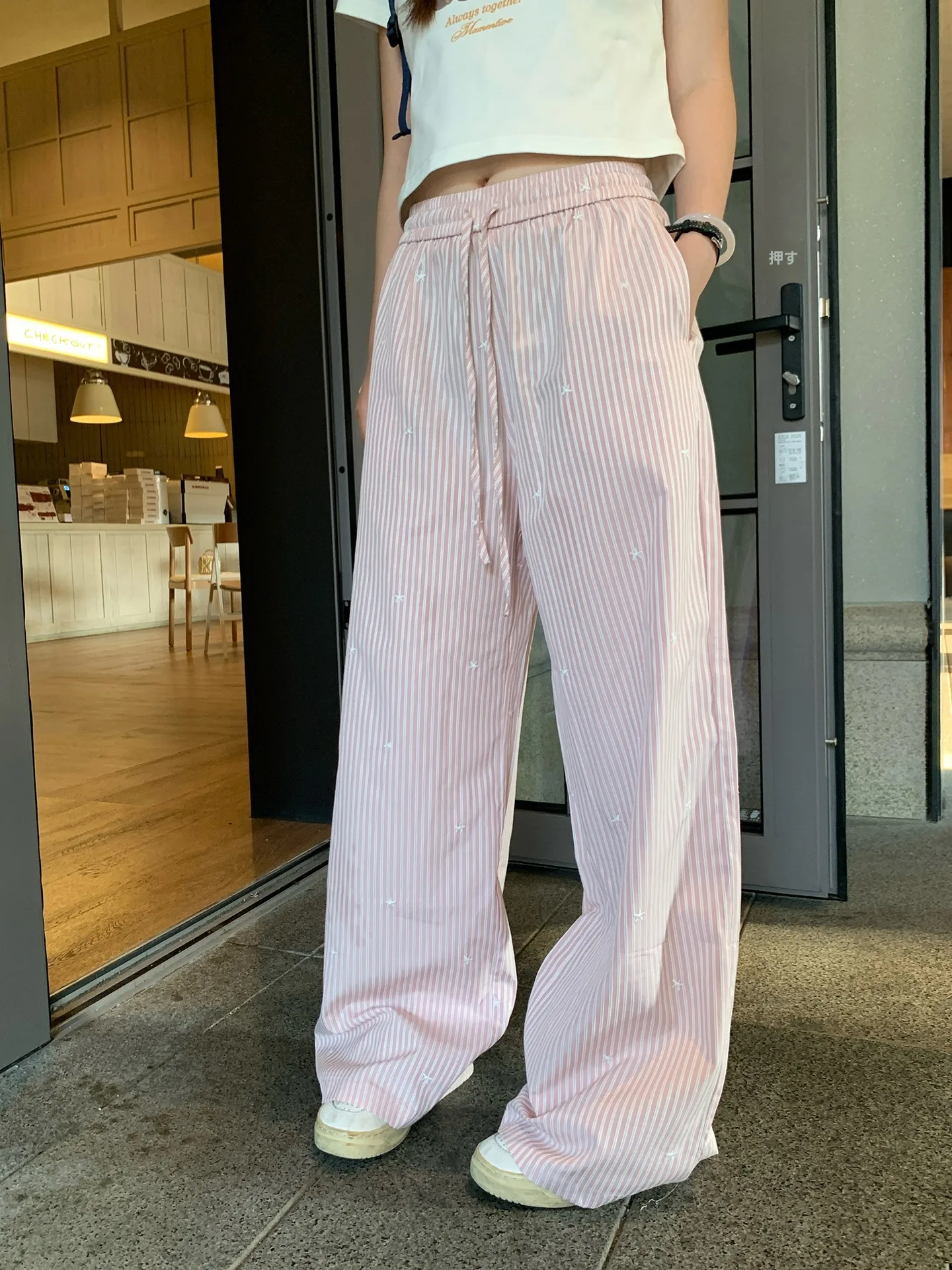 

Розовые полосатые свободные брюки с широкими штанинами для женщин, новинка 2026 года, повседневные прямые брюки с высокой талией из хлопка, дышащие