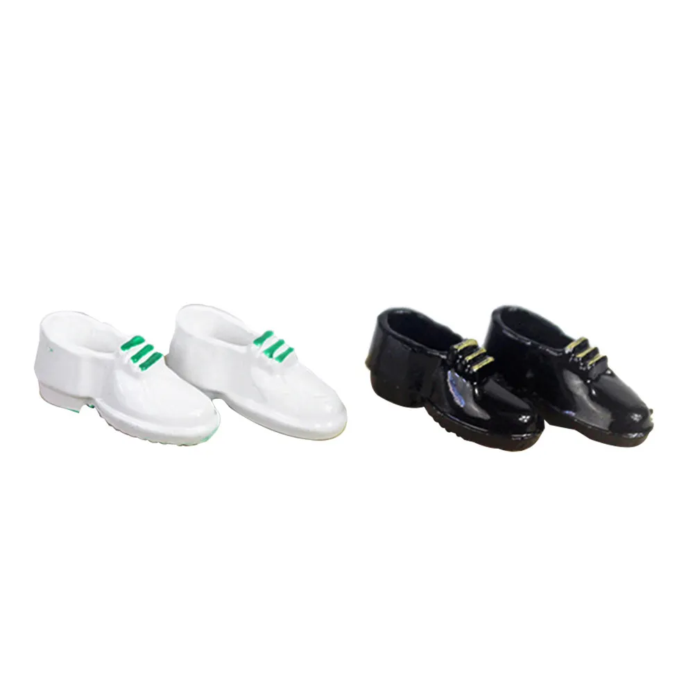 

2Pairs Exquisite Mini Shoes Ornaments for Mini House Decor Strong Wear-Resistant Alloy Dollhouse Furniture Kids Creative Play