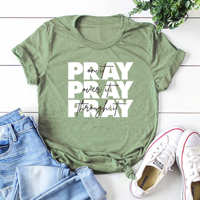 Tees cristãos religiosos para mulheres, Pray on It Shirt, Pray Over It Shirts, Roupas cristãs, Verso da Bíblia, Presentes Inspirados