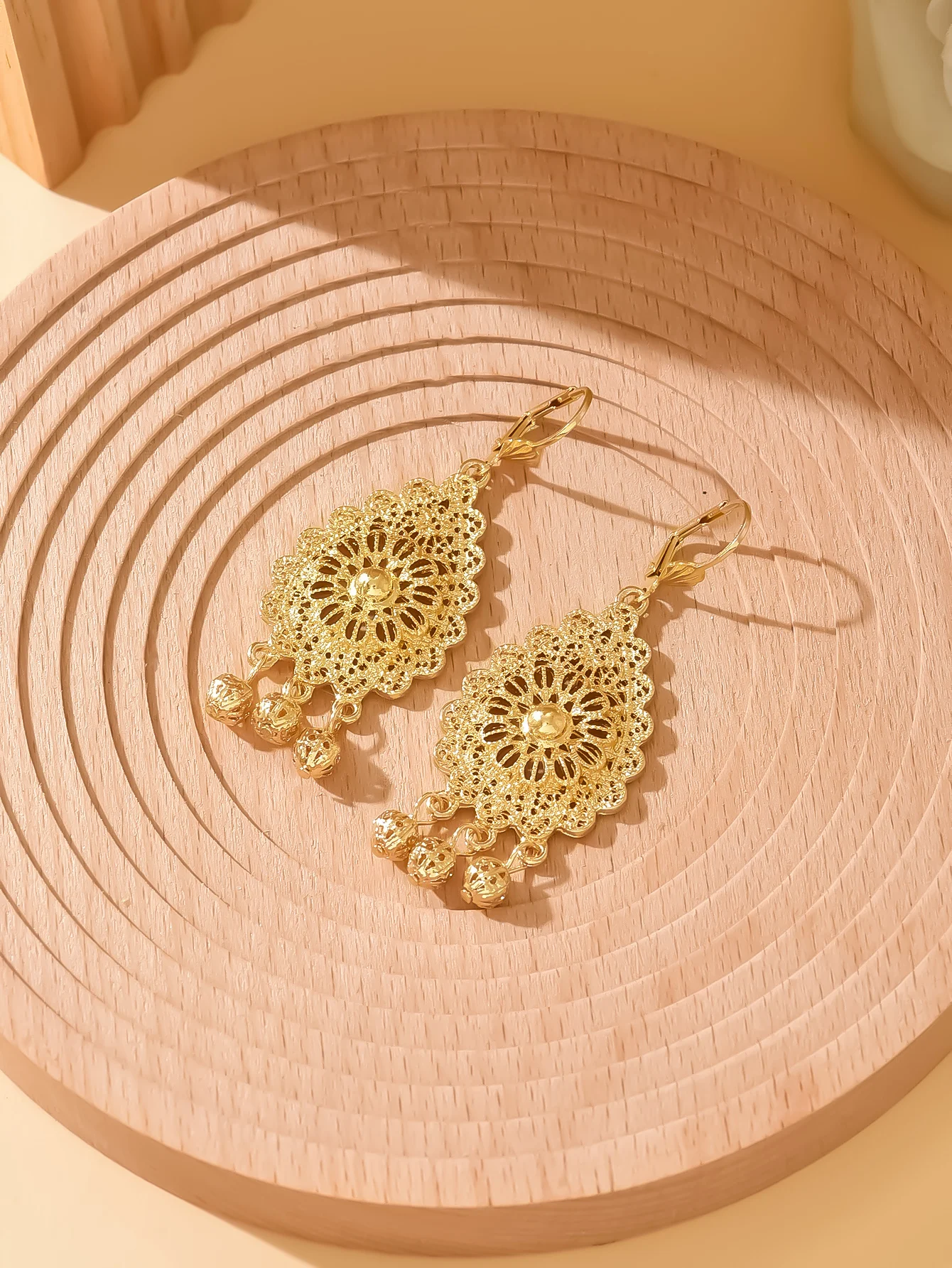 

Arabian style bridal earrings with double fine engravings and gold plating, wedding dress earrings with exquisite designs