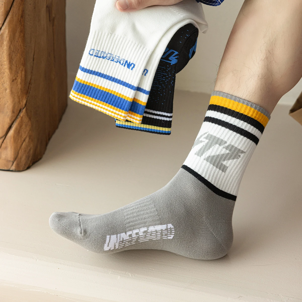 

3 Pairs Striped Letter Athletic Thermal Ankle Socks Street Home Best Friends Tube Socks Luxury Workout Youthful Streetwear