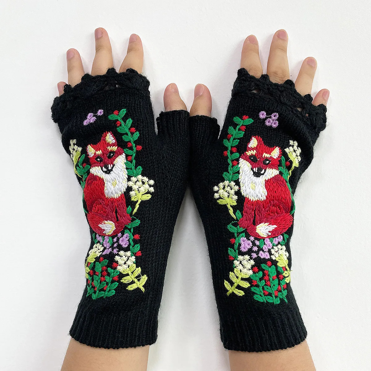 Fox Embroidery Knitted Gloves Women Winter Warm Gloves Cross Border New Autumn Winter Fashion