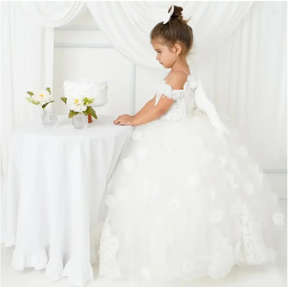 

Customized White Flower Girl Dresses For Wedding Sequins Appliques 3D Flowers With Bow Elegant Kids Birthday Party Banquet Gown
