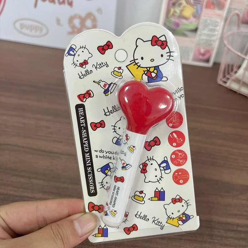 Sanrio Hello Kitty Heart-Shaped Portable Scissors Folding Kawaii Anime Pen Shape Safe Cute Students Do Not Hurt Paper-Cutting