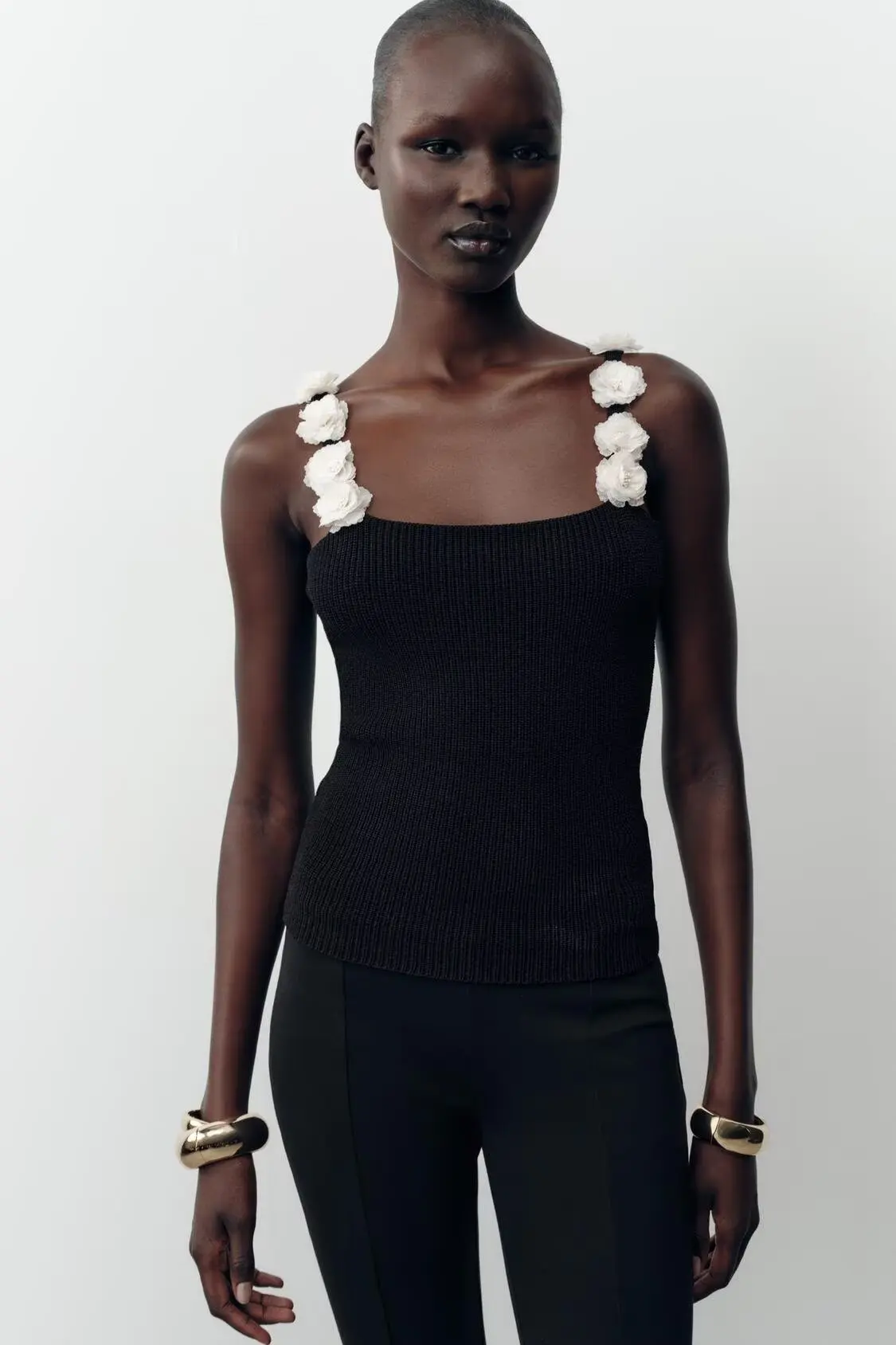 

BB6767 ZA25 Autumn New Women's Fashion Style Versatile Flower Round Neck Sleeveless Strap Knitted Top 3920100