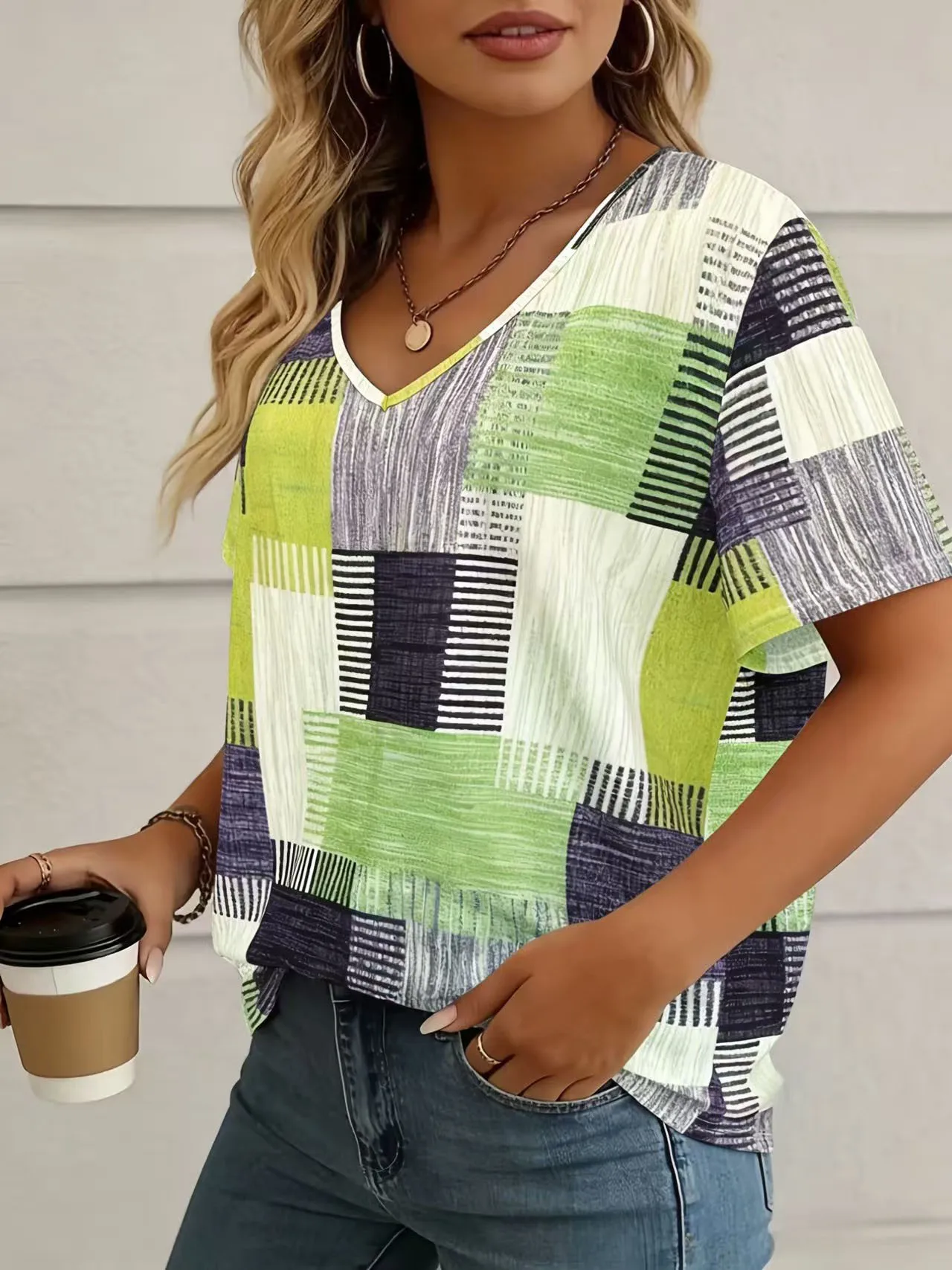 Kolorowa koszulka z nadrukiem w dużych rozmiarach, wiosenno-letnia, codzienna bluzka z krótkim rękawem i dekoltem w serek, odzież damska