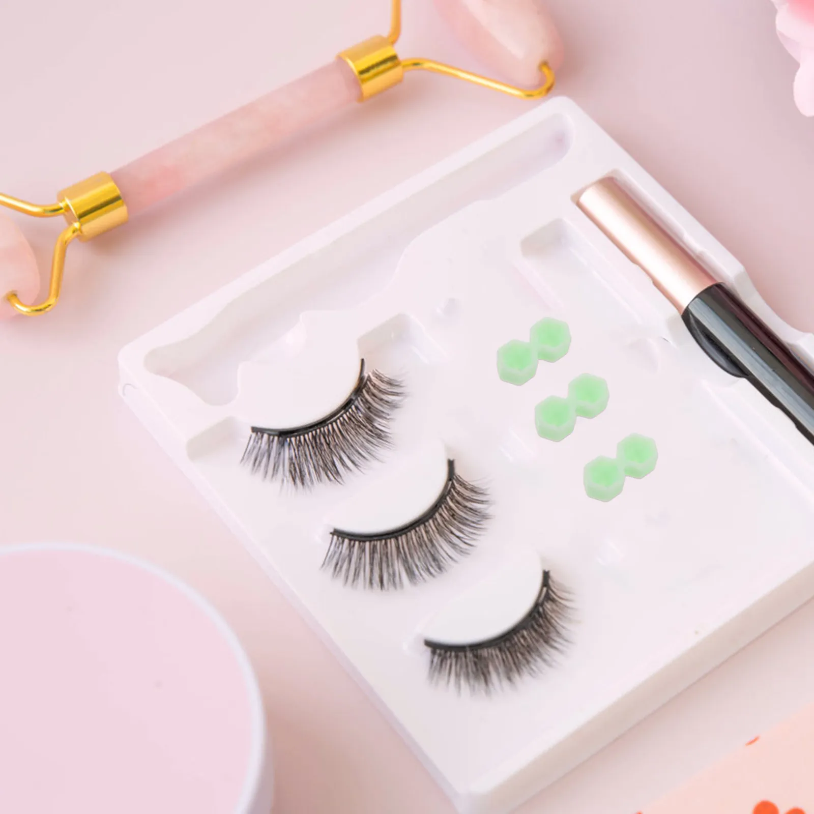 

400Pcs Lash Glue Palette Hex Shape Eyelash Grafting Cup Precision Application Low Waste Portable Hygienic Tool for Mobile Lash