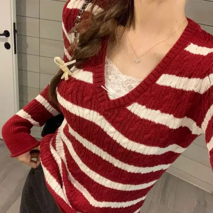 

Twisted Red Stripes Contrast V-Neck Sweater Top Autumn Sweet Knitted Women Korea Chic Stripe Contrast Color Sweater