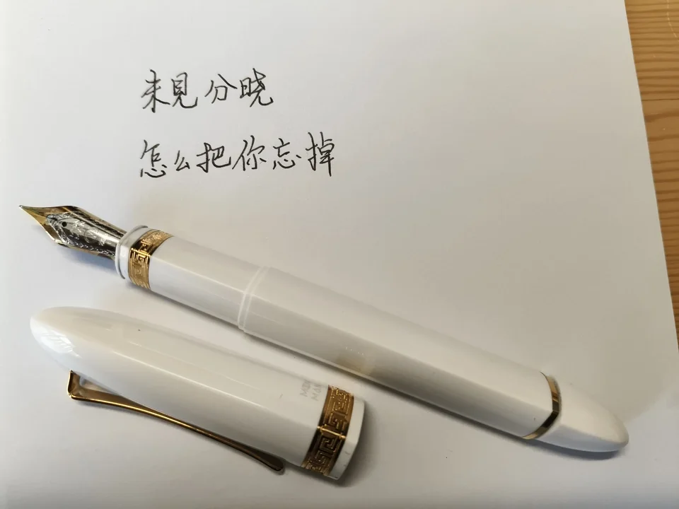 Limited Color Majohn V60 Transparent Triangular Piston Resin Fountain Pen Writing Pen School Business Stationery Supplies Gift