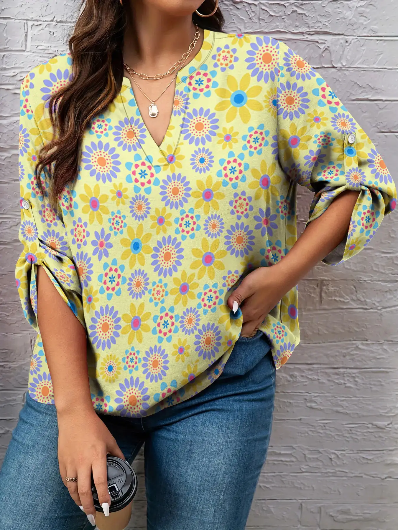 Plus Size Women T-shirts Daisy Floral Printed Tops Spring V-neck Long Sleeve Shirts Oversized Casual Clothing Streetwear