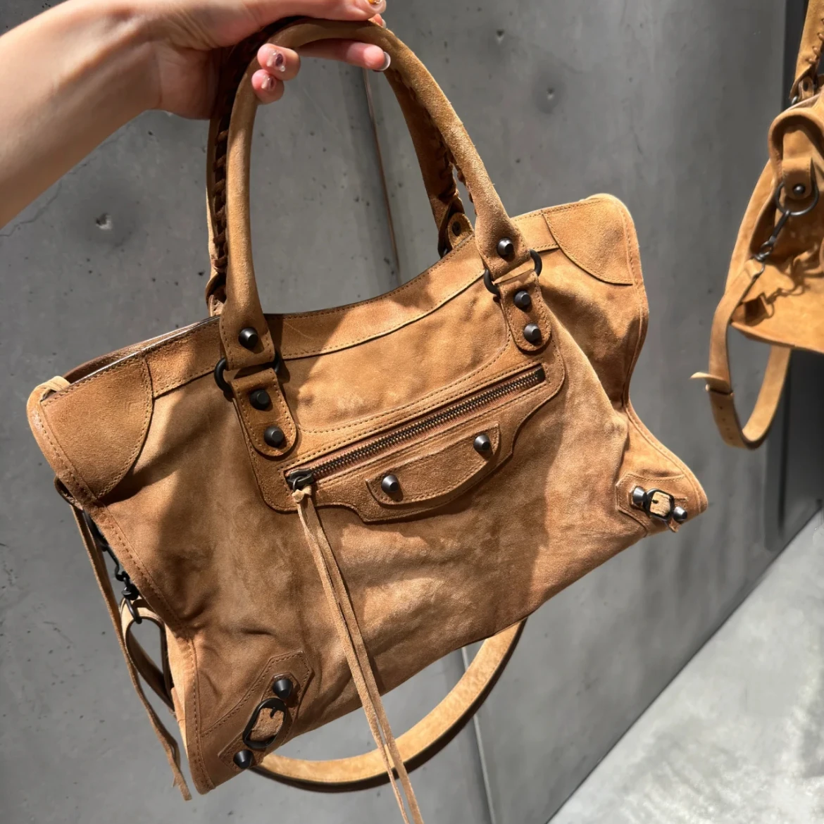 

Мотоциклетная сумка Lecit в стиле ретро из искусственной замши с заклепками, большая сумка через плечо Capaci, матовая повседневная сумка Fini ex