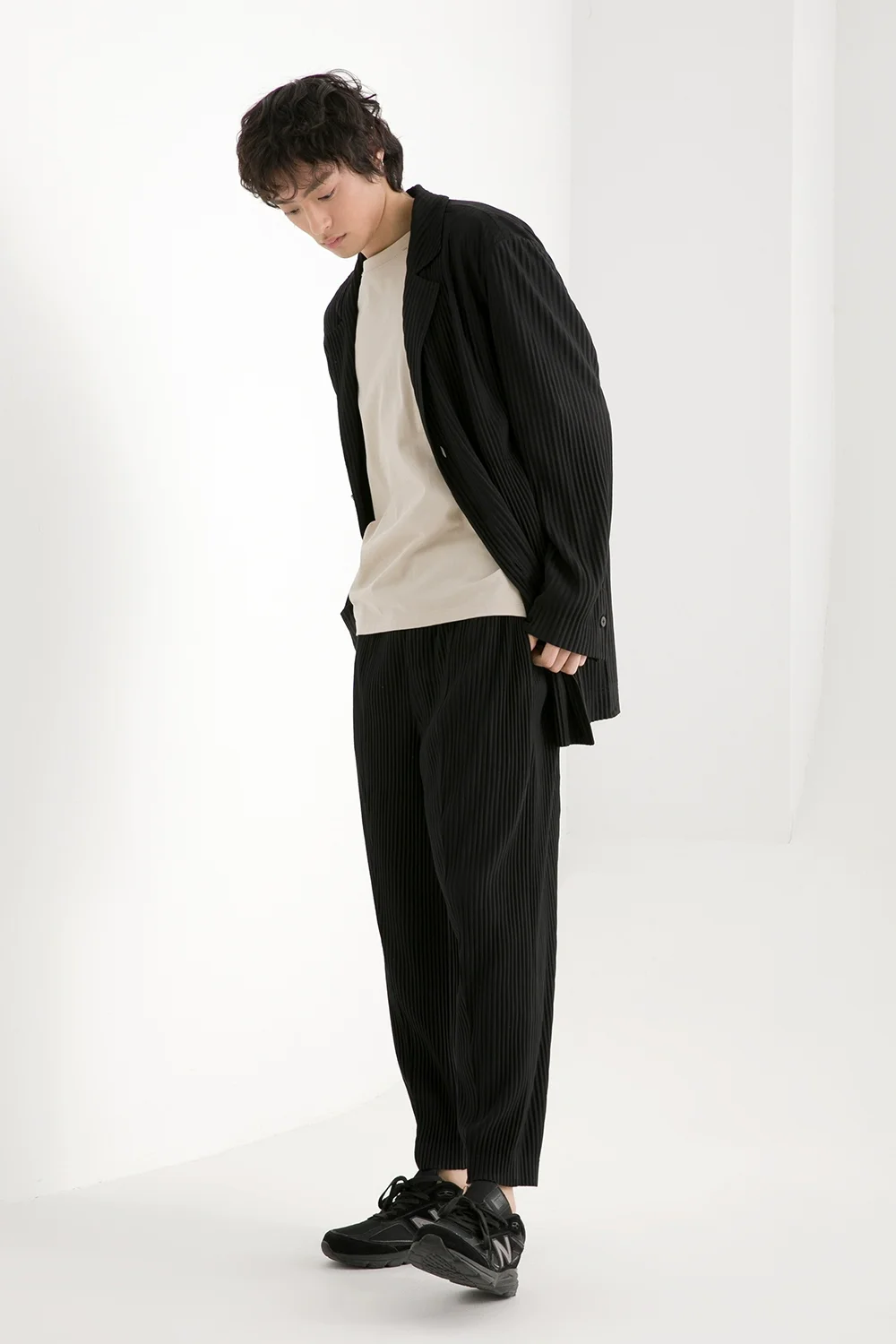 Miyake Pleated Pants Fashion Costume Japanese Streetwear Men Pants Comfortable Black Stretch Suit Pants