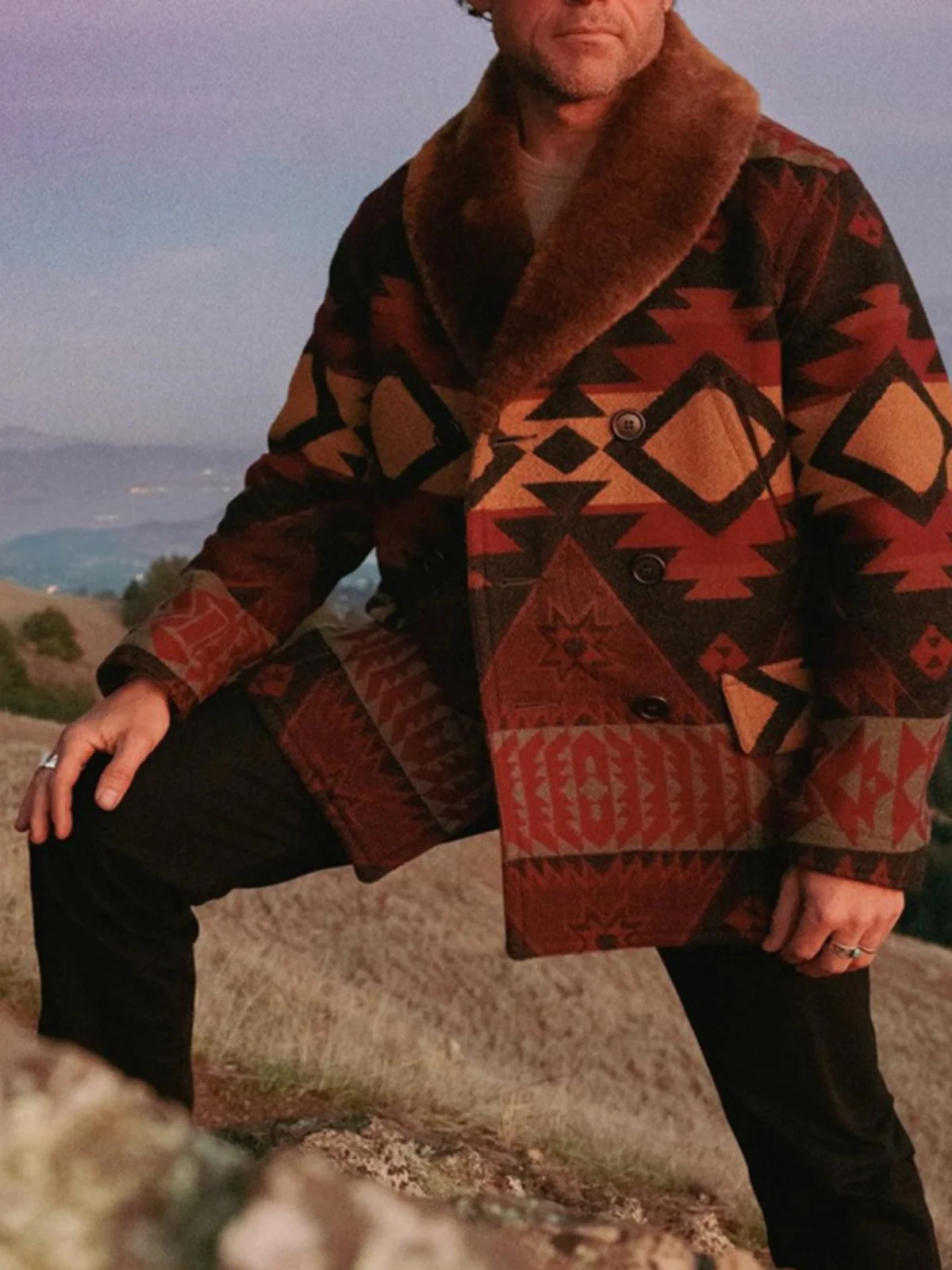 

Faionable Winter Men's Woolen Coat with Print And Color Blo V-Ne Design Youth Casual Long Sle Single Button Closure