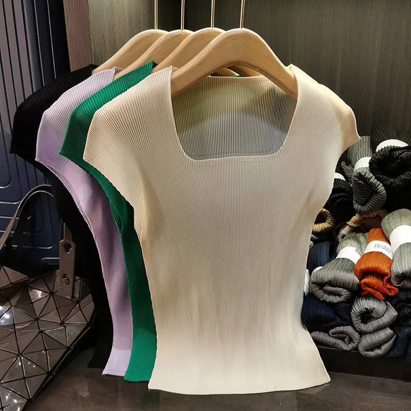 

Miyake Pleated T-shirt Plisse Senior Sense Square Neck Fold Top Women 2025 Summer New Pleat Slim Thin with Solid Pleats T-shirt