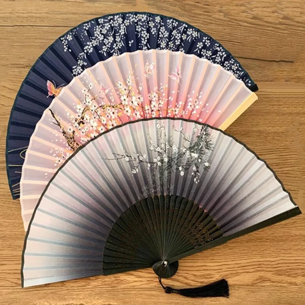 1Pc Vintage Silk Folding Fan Retro Chinese Japanese Bamboo Folding Fan Tassel Dance Hand Fan Home Decoration Ornament Craft Gift