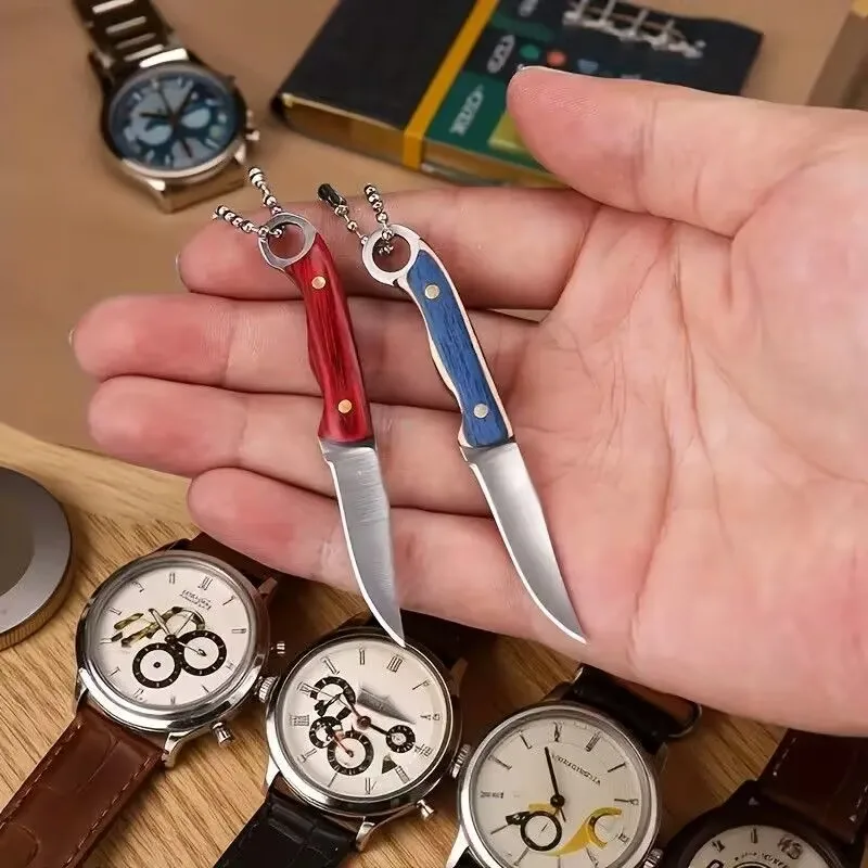 Unpacking wooden handle small knife, cutting edge small straight knife, mini keychain pendant, opening package, small gift knife