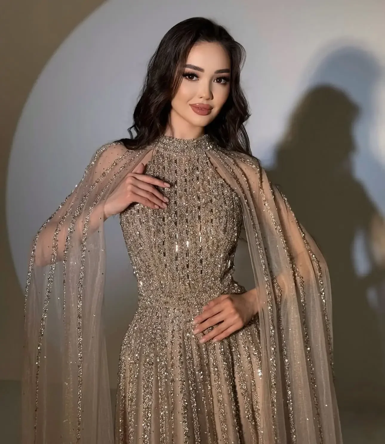Aunber Luxury Champagne Sequin Ombré Evening Dresses High-Neck Halter Prom Dresses With Sheer Cape Party Dresses