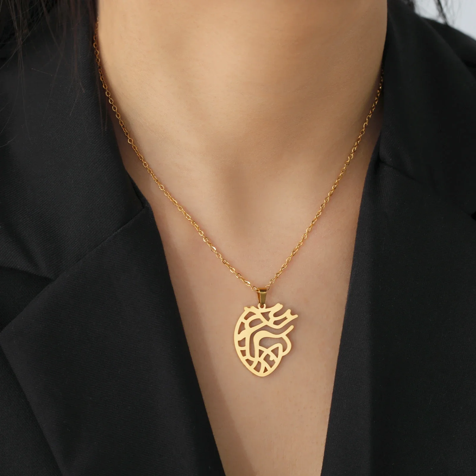 Skyrim Anatomical Heart Pendant Necklace Women Stainless Steel Gold Color Neck Chain Choker Fashion Medical Biology Jewelry Gift