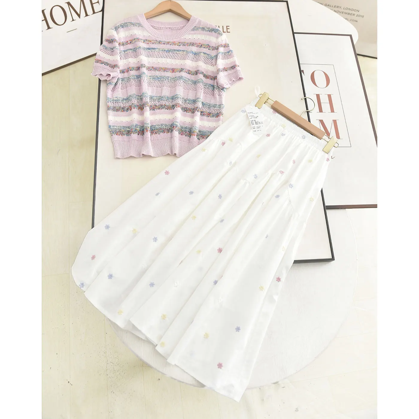 

Dopamine Purple Striped Short Sleeve Knitted Top with Embroidered Middle Length Half Skirt Two Piece Set Summer Fashion Women...