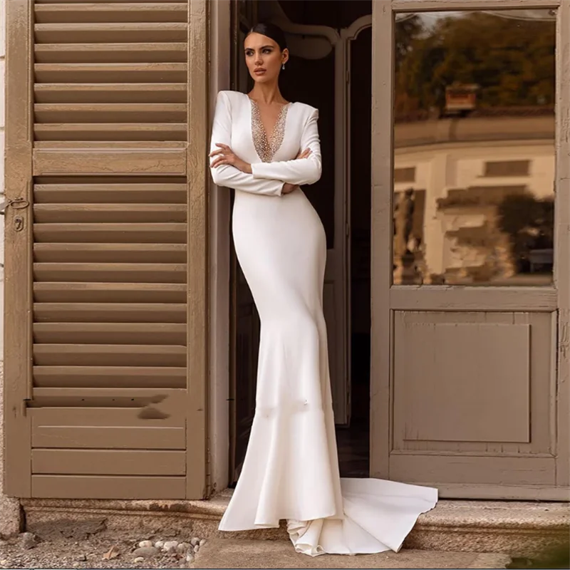 

Champagne Wedding Dresses Plus Size Customized V Neck Long Sleeves Applique Sweep Train Glitter Bridal Gown Bride Dresses