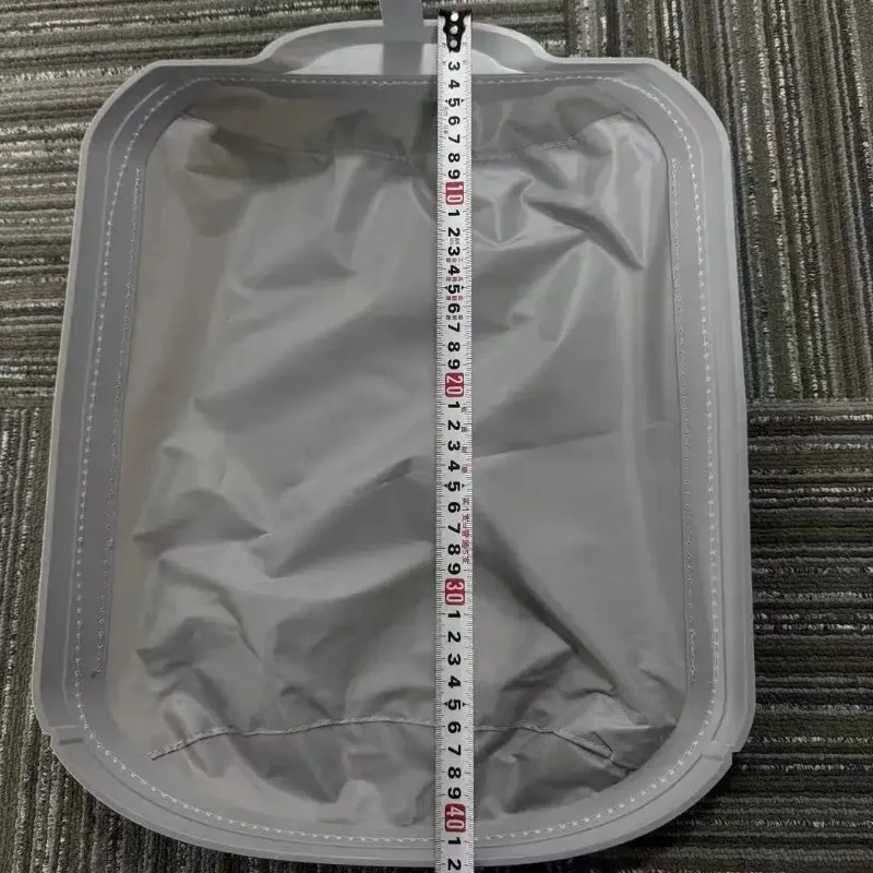 Soft and High-quality Fabric with Detachable Lining for Easy Cleaning and Collection of Feces. Bottom Capsule Pad