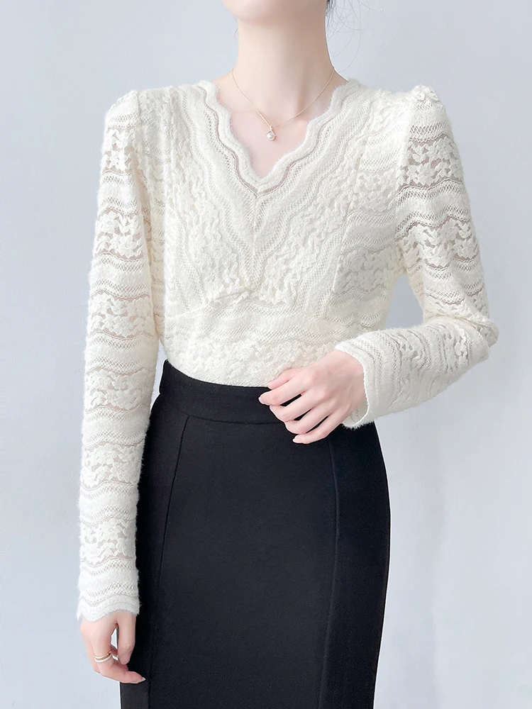 

Корейская женская теплая нижняя рубашка с длинным рукавом, на флисовой подкладке, с кружевной отделкой, для осени и зимы, многослойная, с V-образным вырезом, на бархатных крючках, флисовая.