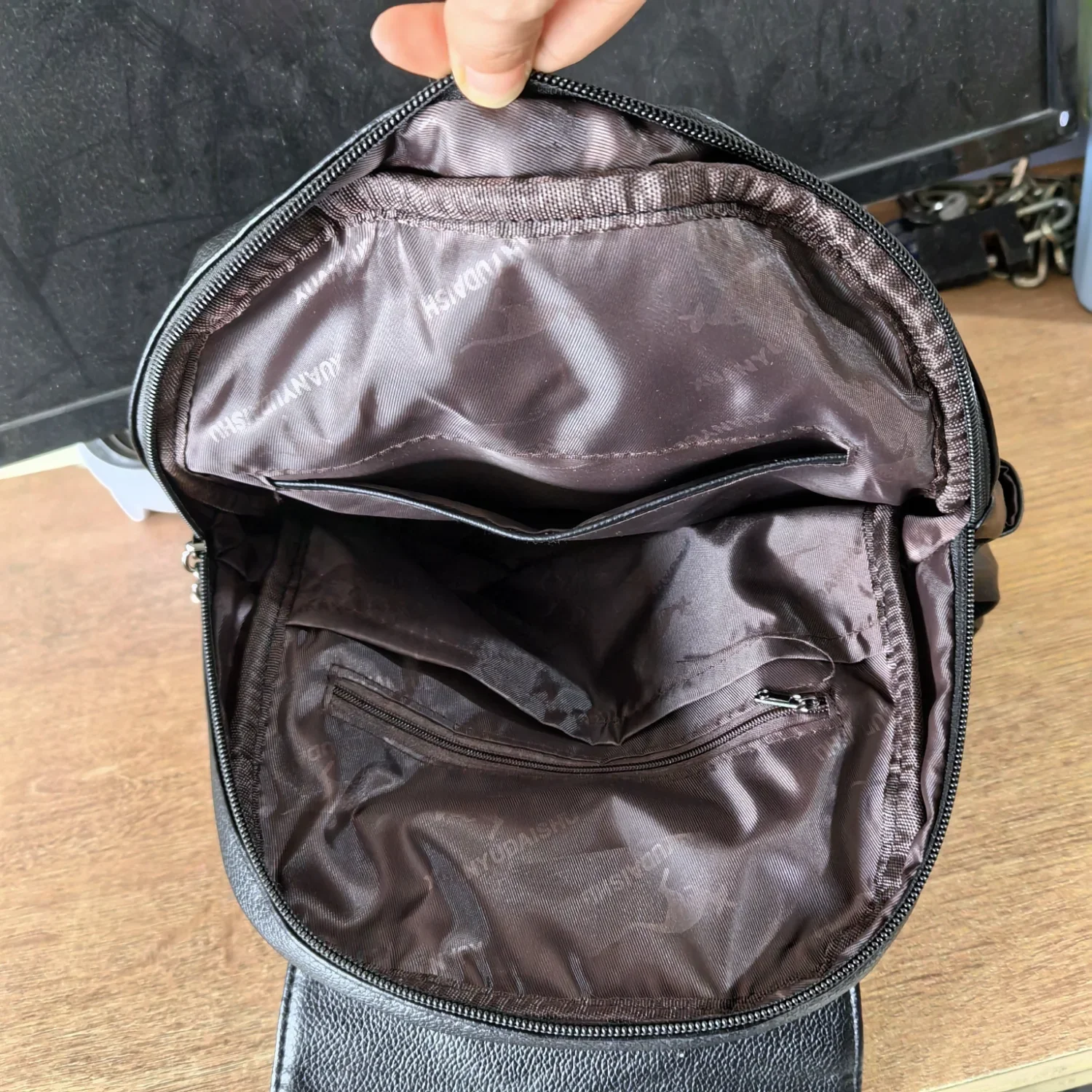 Zaino con patta intrecciata, semplice zaino in pelle vegana, zaino versatile per lavoro, viaggi