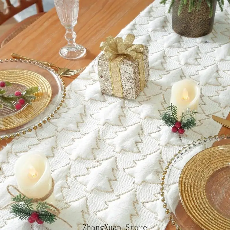 Getufteter Weihnachtstischläufer für Festtagsessen und Sideboards 3XUF – Detail 2