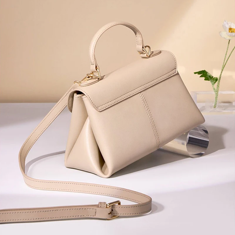 

Original Design Women's Handbag, 2024 New High-end Personalized Shoulder Bag, Leather Crossbody Bag, Buckle