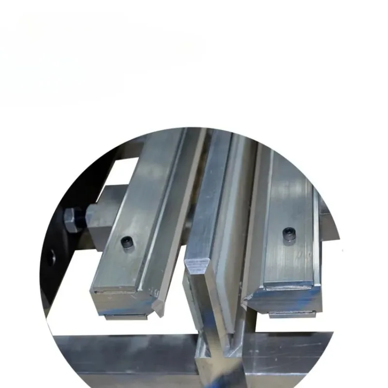 

Pneumatic Heat Sealing Bar for Small Plastic Bag Making Machine with Punching Dies Heat Press Tool for Manufacturing Bags