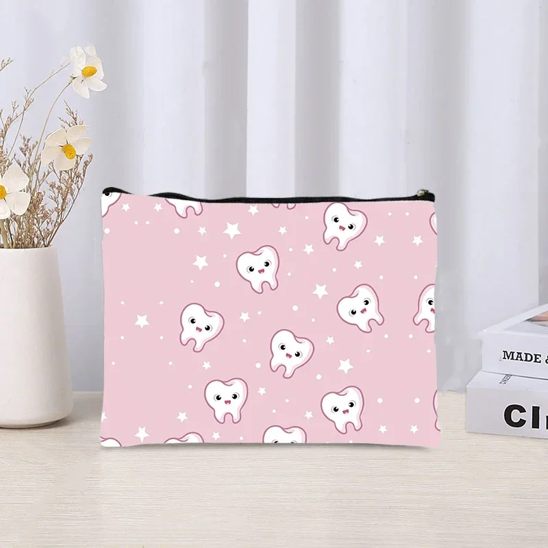 Cute Teeth Cartoon Nurse Bag Pretty Girl Makeup Zipper Pouch Kits Dental Care Clutch Dental Supplies Braces Toothbrushes Storage