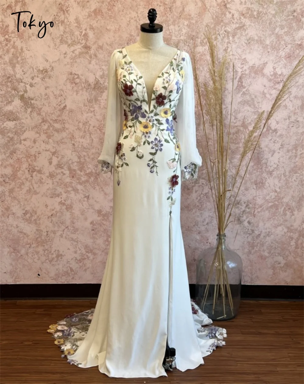Tokyo Customized White Sweetheart Neck Wedding Dresses Long Sleeve Satin Bridal Gowns Mermaid Court Train Wedding Gowns 2026