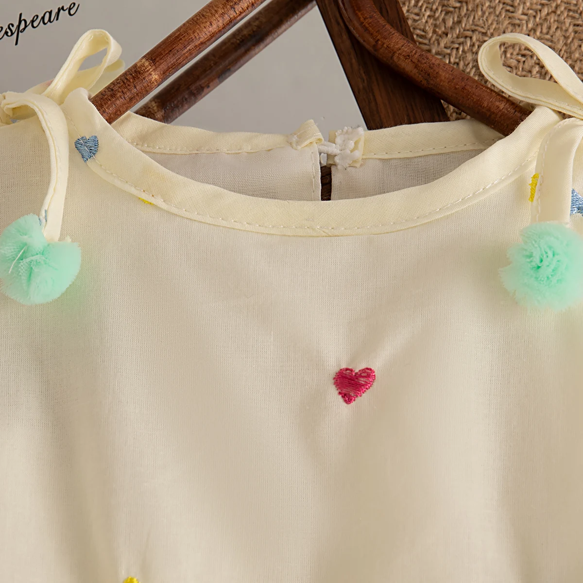 فستان صيفي جديد ملون للفتيات الصغيرات، ملابس أطفال بدون أكمام على الطراز الكوري + حقيبة كرة فراء ملونة (0-4 سنوات) #4