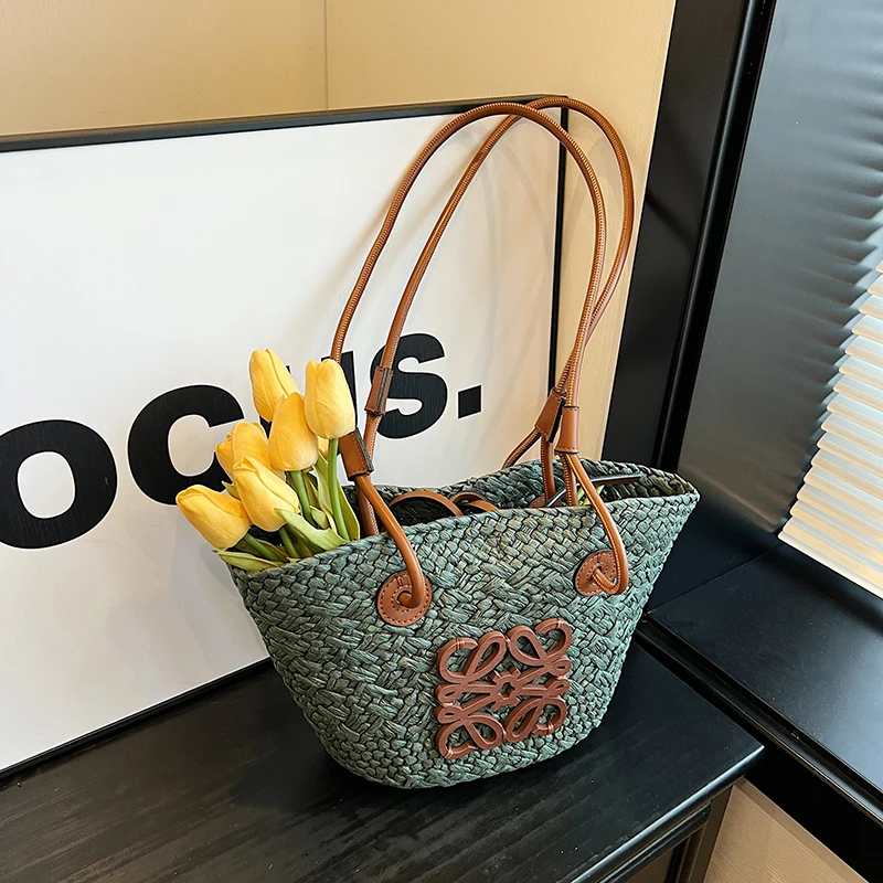 حقيبة كلاتش كلاسيكية فاخرة وبسيطة للنساء مع تصميم عصري بلون سادة وأفضل نداء لعرض النجوم #4