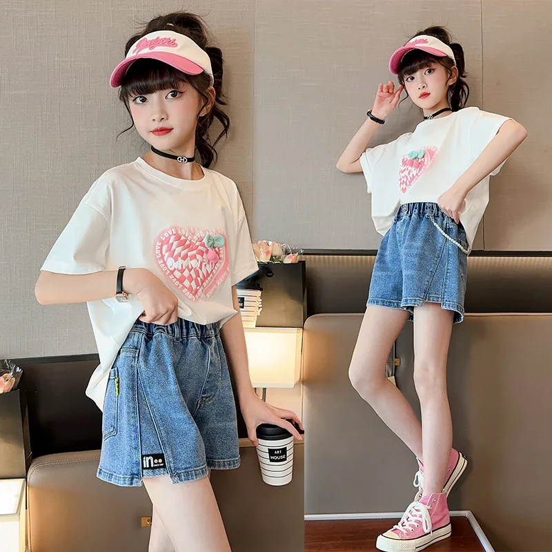 

Girls' Set Summer 2024 New Children's Wear Thin Western Style Leisure Love Short Sleeve Denim Shorts