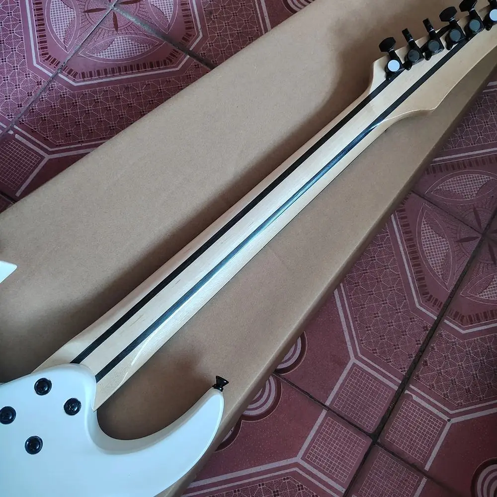 In stock 7 string Ib ana white  guitar, five spell neck, need more pictures contact seller, in stock,