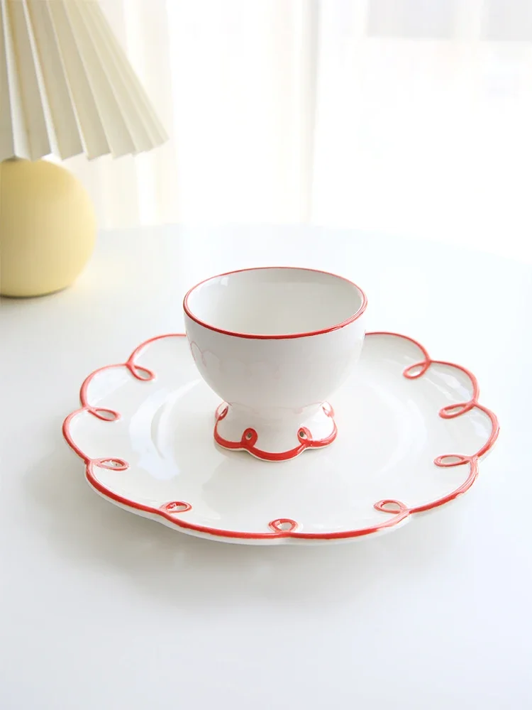 Retro Hollow Ceramic Plate Cute Girl Heart Red Lace Breakfast Dessert Cake Plate French Style round Shape Adult  Style