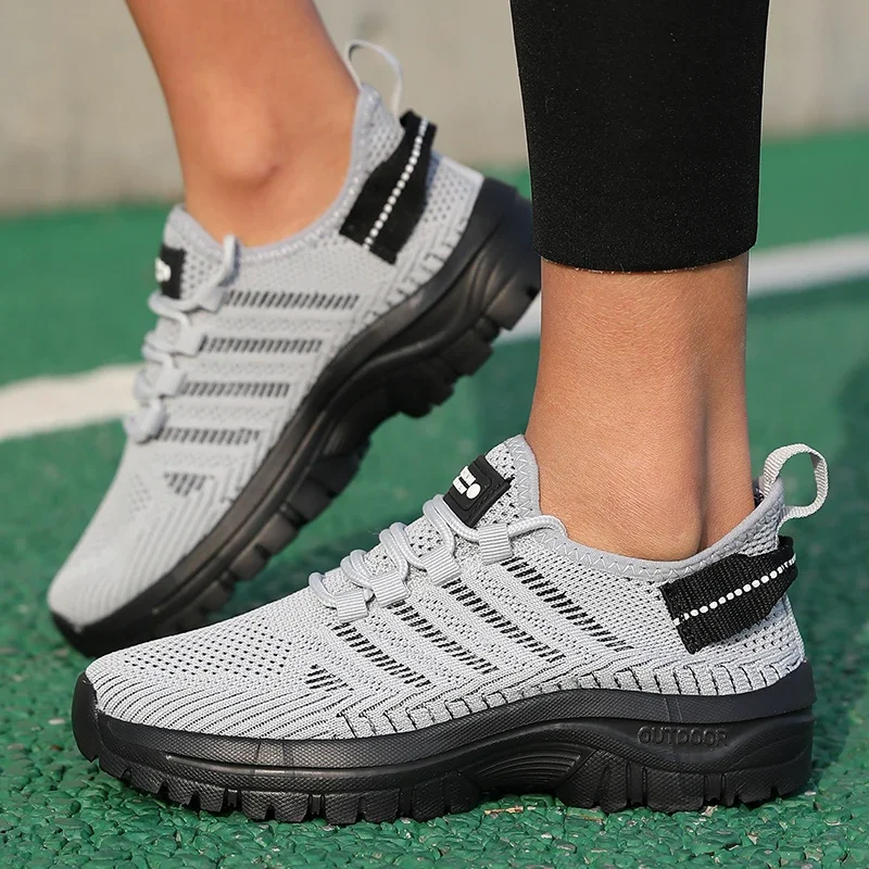 Hot Selling Comfortable Women Casual Shoes Breathable and Lightweight Walking Sports Shoes Men Casual Shoes Best-selling in 2025