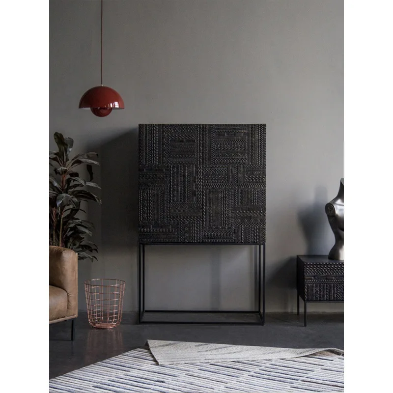 Aus Teak geschnitzter Esszimmerwein mit hohem Eingang