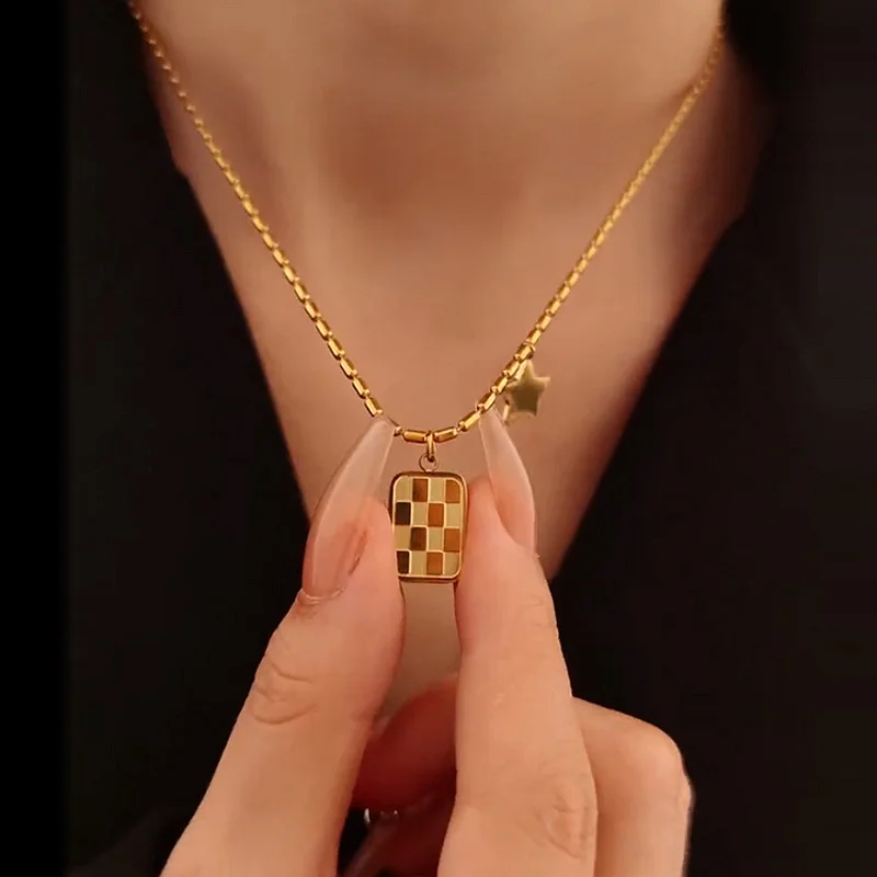 Design Stainless steel Gold Color Chess Star Pendant Necklace For Women's Non Fading Jewelry Sexy Collarbone Chain Accessory