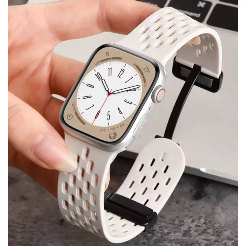 Magnetic Strap For Apple Watch Band 49mm 44mm 45mm 42mm 41mm 38mm 40mm Silicone sports bracelet iwatch 8 SE 9 7 6 5 Ultra2 49mm