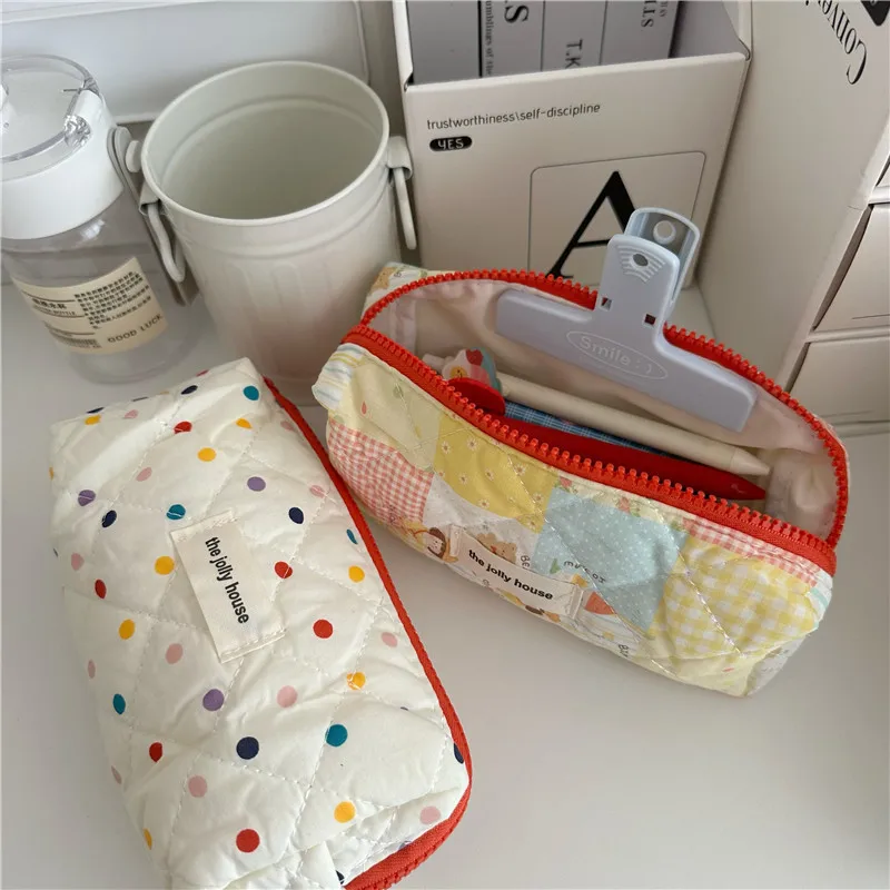 Large Capacity Soft Portable Travel Ladies Storage Bag Sweet Cute Polka Dot Women’s Cosmetic Bags Fashion Square Female Clutch