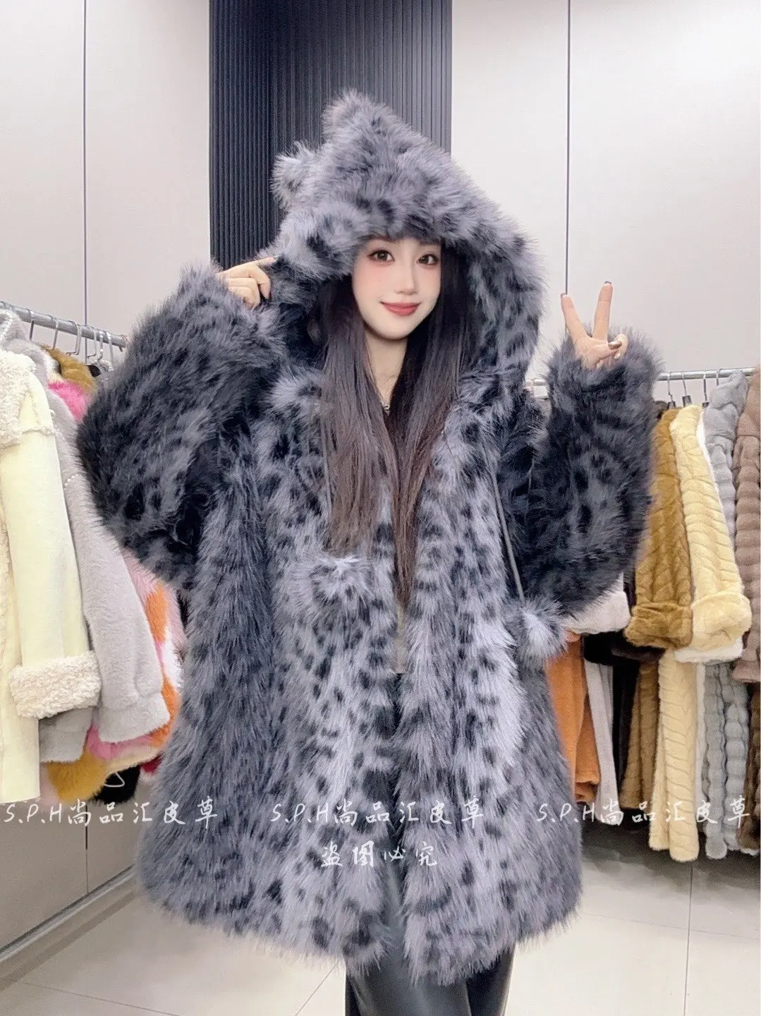 Modieuze Veelzijdige Verdikte Warme Luipaardprint Capuchon Nepbontjassen Damesjas Winter Nieuwe Sneeuwkleding Halflange Harige Jas