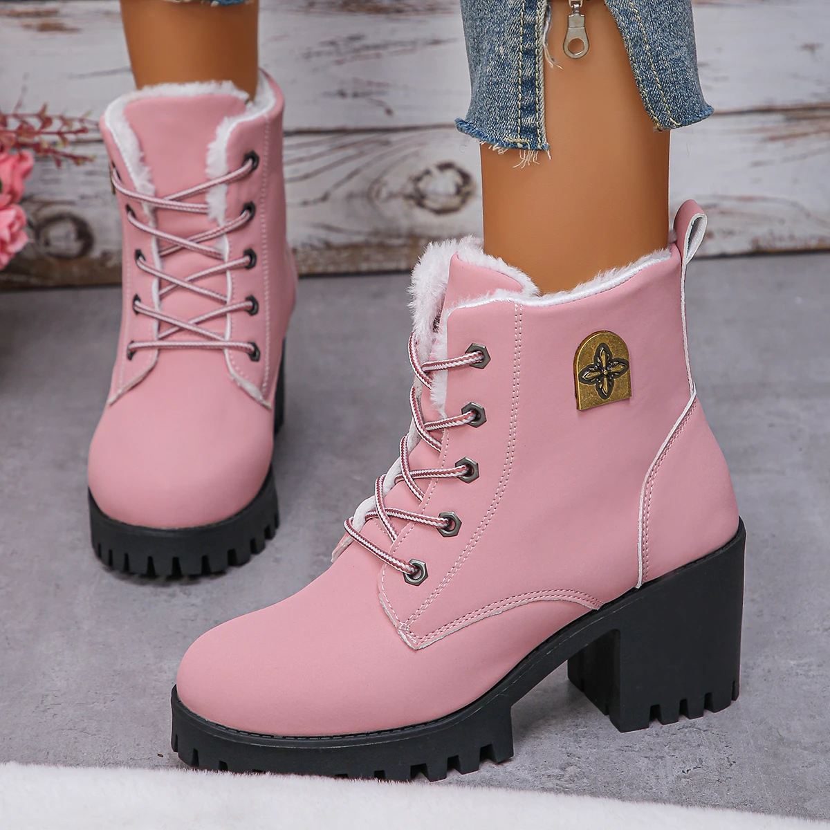 Women Snow Boots New Plush Platform Boots Women Fashion Keep Warm Boots Winter New Outdoor Comfortable High Heels Shoes Women